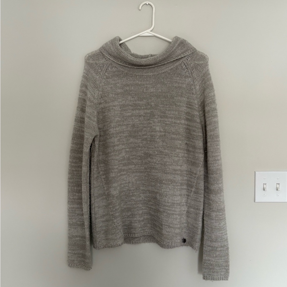 Manguun Women's Cowl Neck - US M
